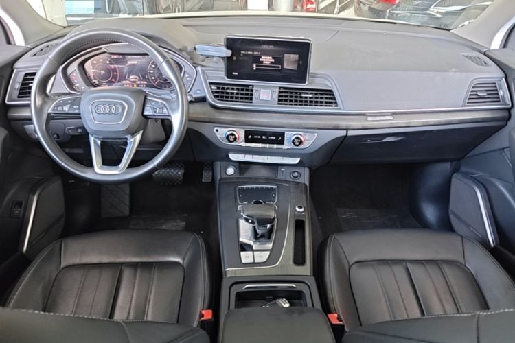 Used Audi Q5L 2020 40 TFSI Prestige Fashion Edition Center Console