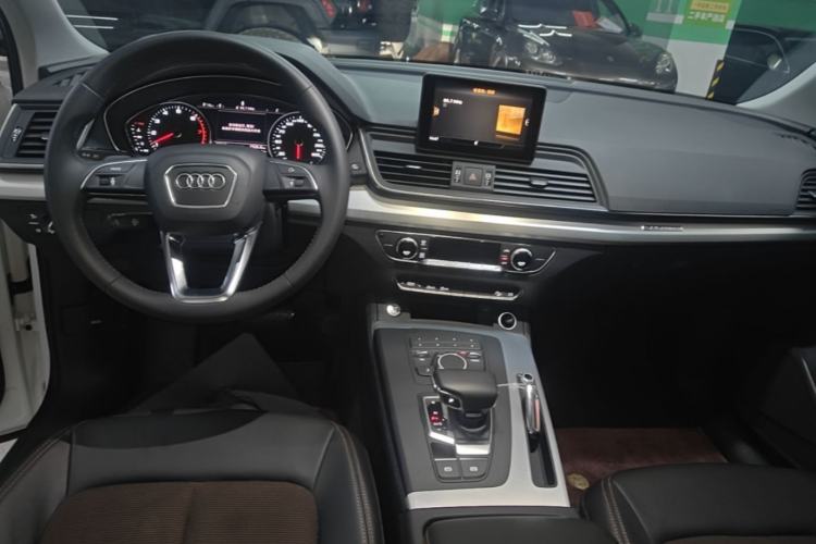 Used Audi Q5L 2020 40 TFSI Prestige Edition Center Console