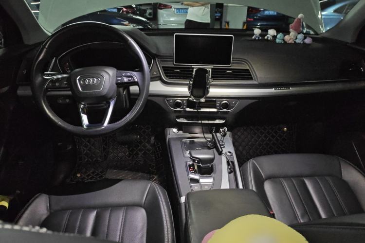 Used Audi Q5L 2020 40 TFSI Prestige Fashion Edition Center Console
