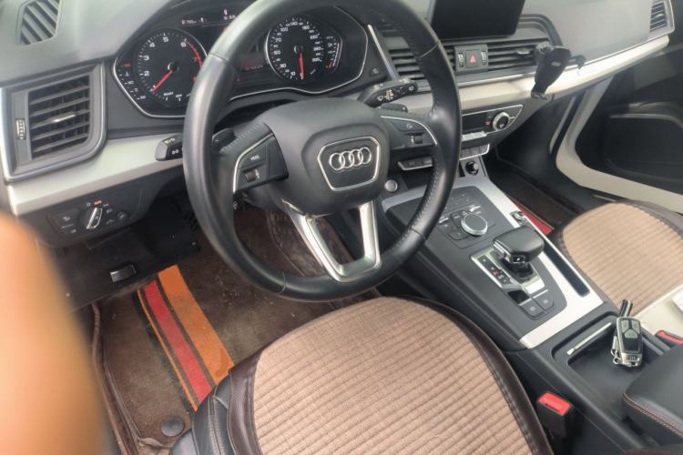 Used Audi Q5L 2020 Revised 40 TFSI Prestige Edition Center Console