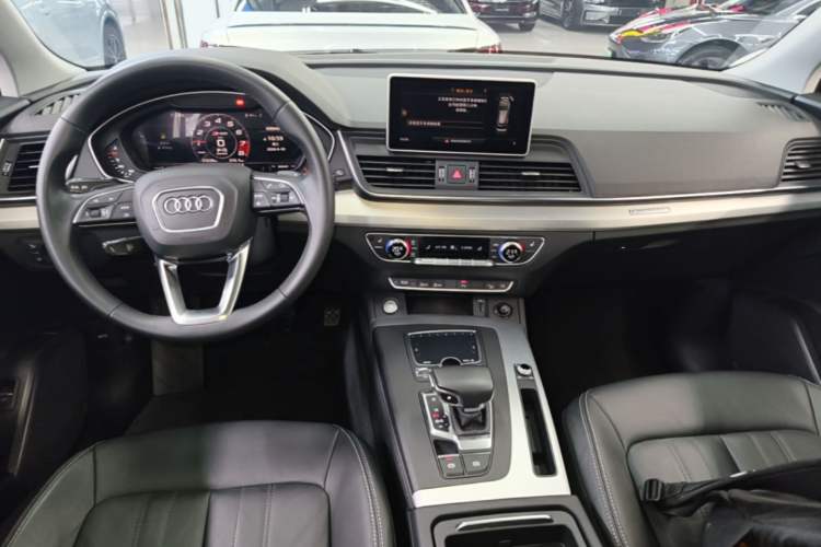 Used Audi Q5L 2020 Updated 40 TFSI Prestige Fashion Edition Center Console