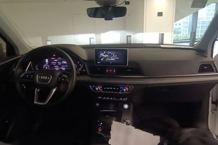 Used Audi Q5L 2020 45 TFSI Prestige Fashion Model Center Console