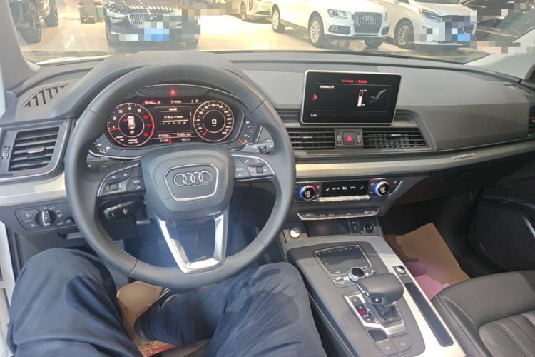 Used Audi Q5L 2020 40 TFSI Prestige Fashion Edition Center Console