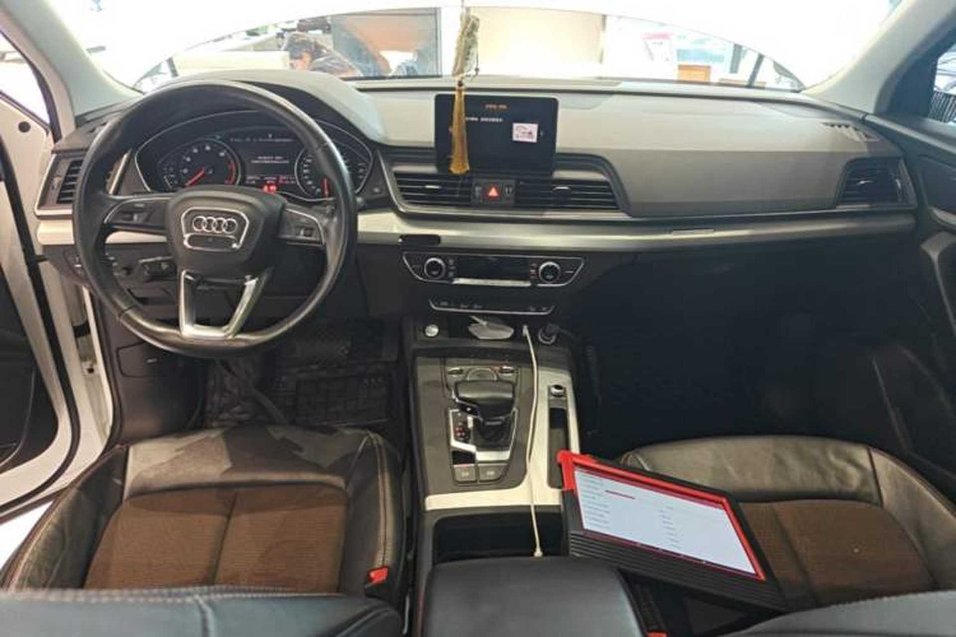 Used Audi Q5L 2020 40 TFSI Prestige Edition Center Console