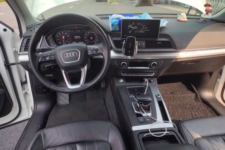 Used Audi Q5L 2020 40 TFSI Prestige Edition Center Console