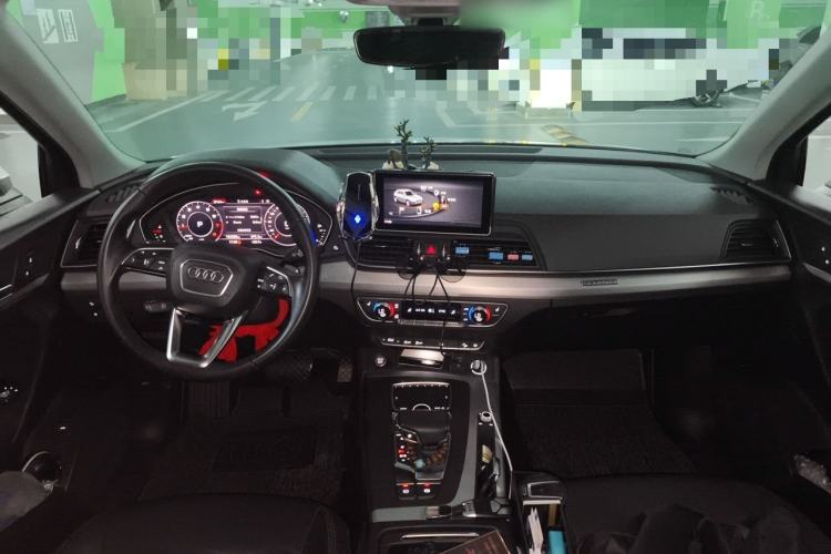 Used Audi Q5L 2020 Updated 40 TFSI Prestige Fashion Edition Center Console