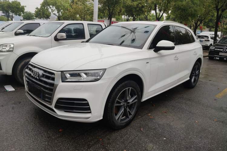 Audi Q5L 2020 Updated 40 TFSI Prestige Fashion Edition de segunda mano Guazi used car, China used car export, Used car for sale, Used cars, Cheapest cars for sale