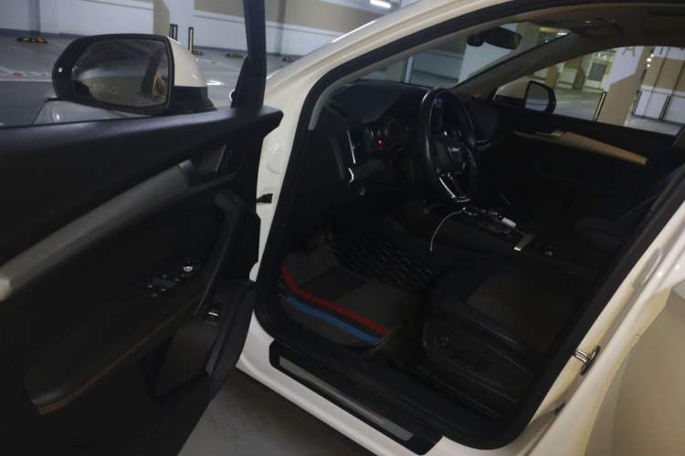 Used Audi Q5L 2020 40 TFSI Prestige Edition Driver Seat