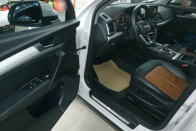 Used Audi Q5L 2020 Updated 40 TFSI Prestige Fashion Edition Driver Seat