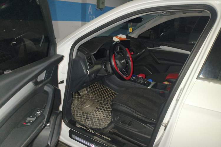 Used Audi Q5L 2020 Updated 40 TFSI Prestige Fashion Edition Driver Seat