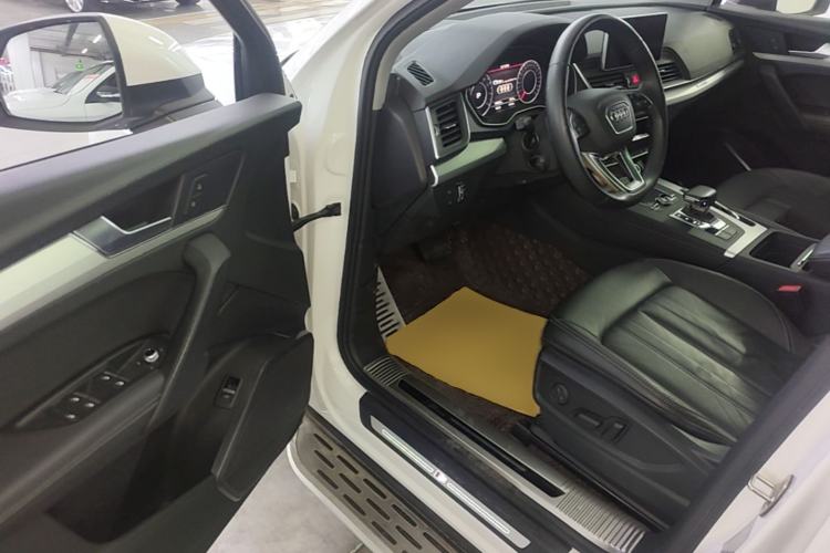 Used Audi Q5L 2020 Updated 40 TFSI Prestige Fashion Edition Driver Seat