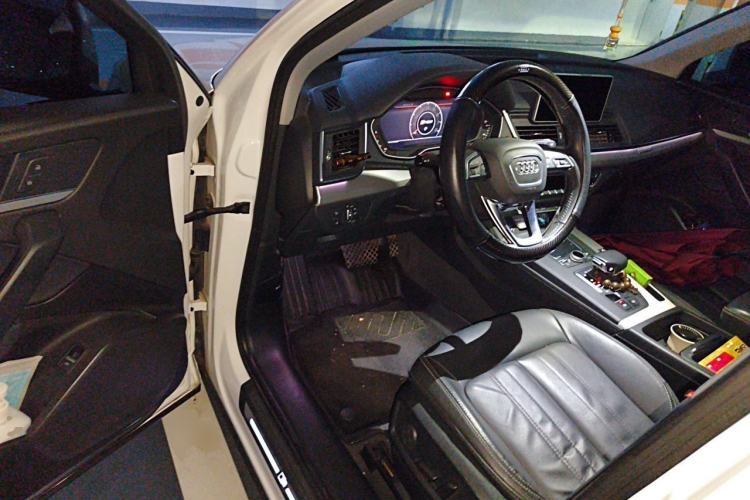 Used Audi Q5L 2020 Updated 40 TFSI Prestige Fashion Edition Driver Seat