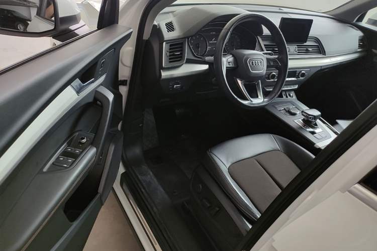 Used Audi Q5L 2020 Revised 40 TFSI Prestige Edition Driver Seat