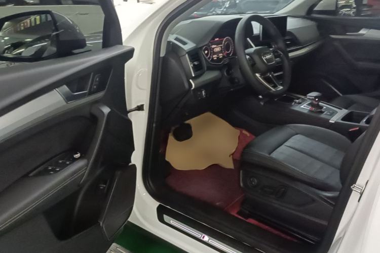 Used Audi Q5L 2020 Updated 40 TFSI Prestige Fashion Edition Driver Seat
