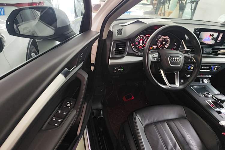 Used Audi Q5L 2020 Updated 40 TFSI Prestige Fashion Edition Driver Seat