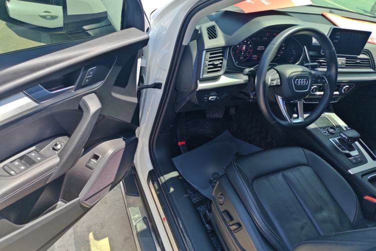 Used Audi Q5L 2020 Updated 40 TFSI Prestige Fashion Edition Driver Seat