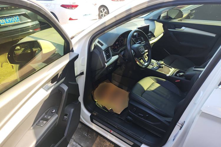Used Audi Q5L 2020 Updated 40 TFSI Prestige Fashion Edition Driver Seat