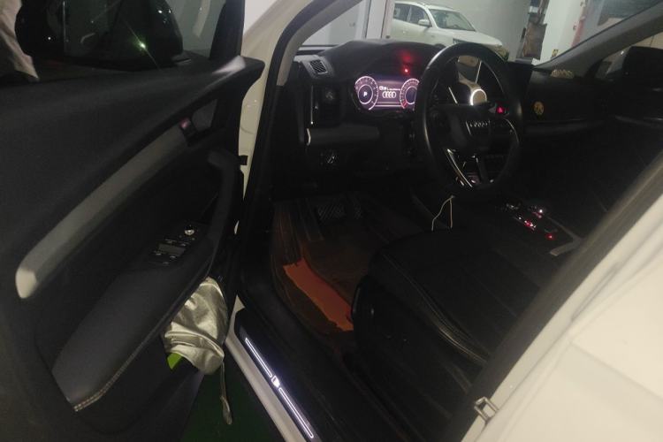 Used Audi Q5L 2020 Updated 40 TFSI Prestige Fashion Edition Driver Seat