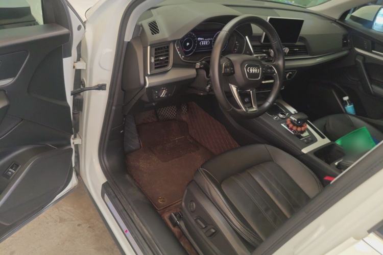 Used Audi Q5L 2020 Updated 40 TFSI Prestige Fashion Edition Driver Seat