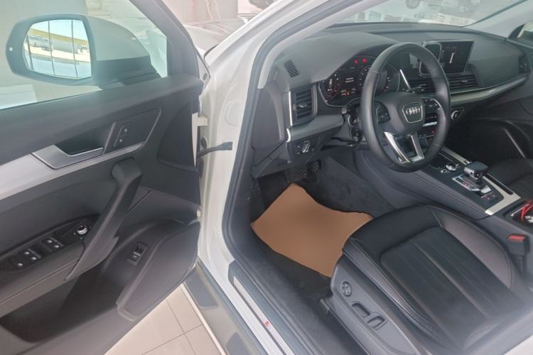 Used Audi Q5L 2020 Updated 40 TFSI Prestige Fashion Edition Driver Seat