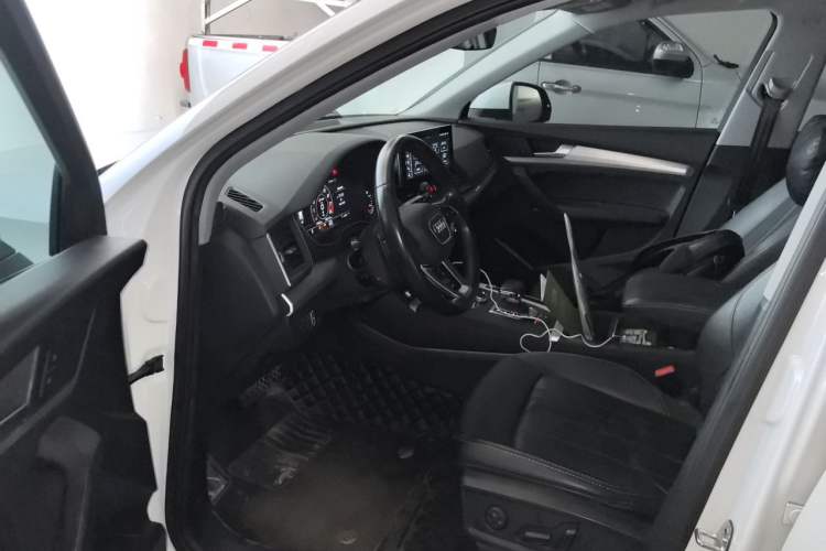 Used Audi Q5L 2020 Updated 40 TFSI Prestige Fashion Edition Driver Seat