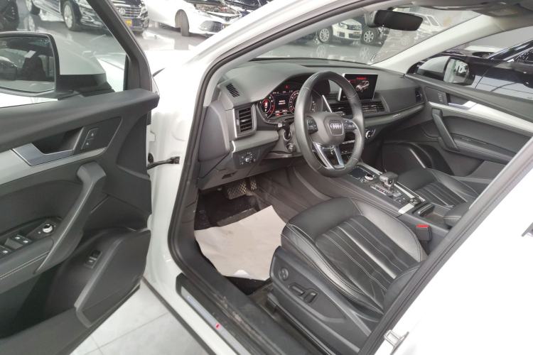 Used Audi Q5L 2020 Updated 40 TFSI Prestige Fashion Edition Driver Seat