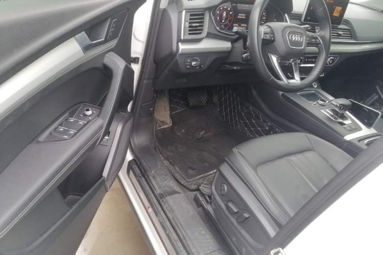 Used Audi Q5L 2020 Updated 40 TFSI Prestige Fashion Edition Driver Seat