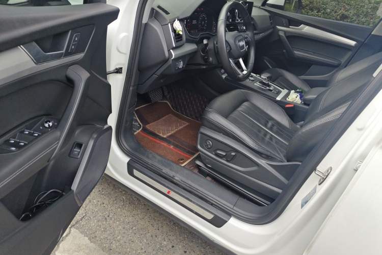 Used Audi Q5L 2020 Updated 40 TFSI Prestige Fashion Edition Driver Seat