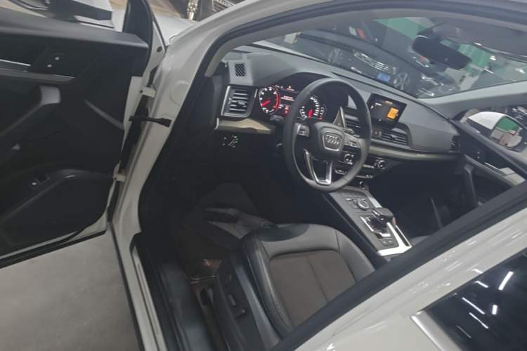 Used Audi Q5L 2020 40 TFSI Prestige Edition Driver Seat