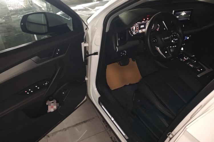 Used Audi Q5L 2020 Updated 40 TFSI Prestige Fashion Edition Driver Seat