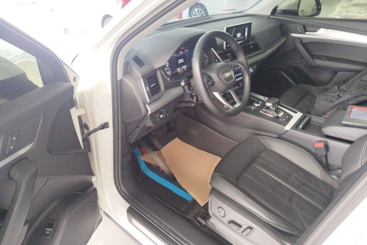 Used Audi Q5L 2020 Updated 40 TFSI Prestige Fashion Edition Driver Seat