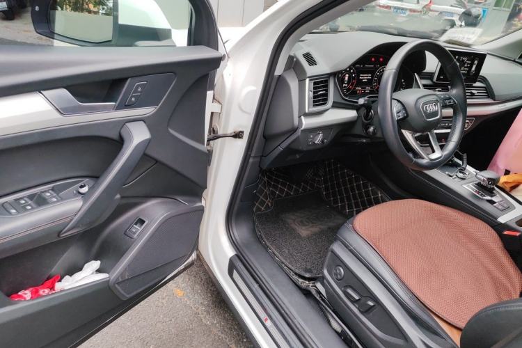 Used Audi Q5L 2020 Updated 40 TFSI Prestige Fashion Edition Driver Seat