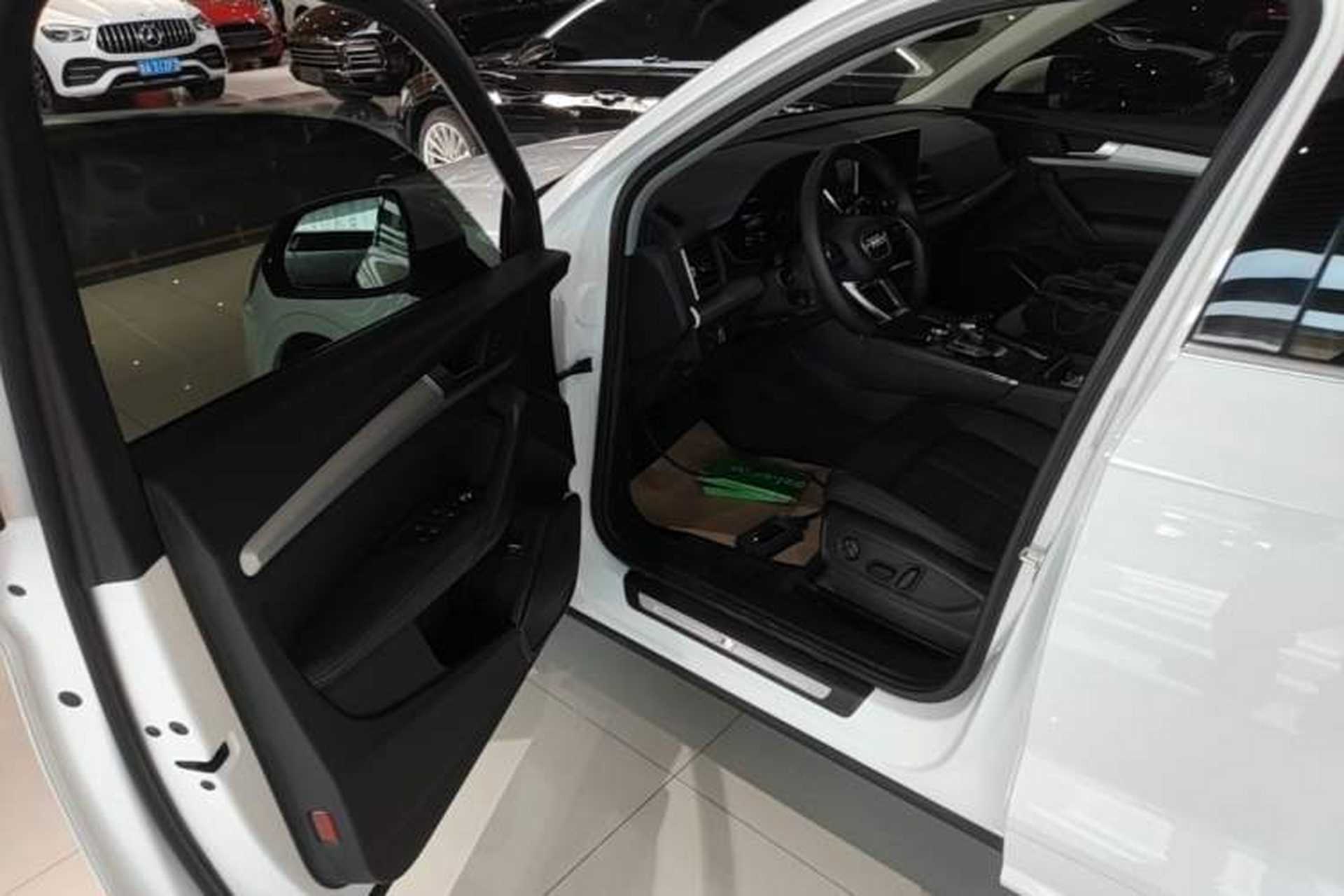 Used Audi Q5L 2020 Updated 40 TFSI Prestige Fashion Edition Driver Seat