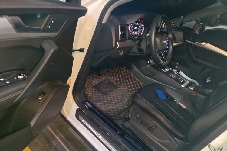Used Audi Q5L 2020 Updated 40 TFSI Prestige Fashion Edition Driver Seat