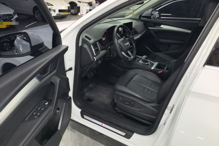 Used Audi Q5L 2020 Updated 40 TFSI Prestige Fashion Edition Driver Seat
