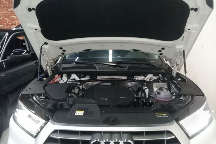 Used Audi Q5L 2020 Updated 40 TFSI Prestige Fashion Edition Engine Bay
