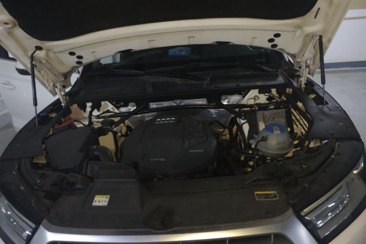 Used Audi Q5L 2020 40 TFSI Prestige Edition Engine Bay