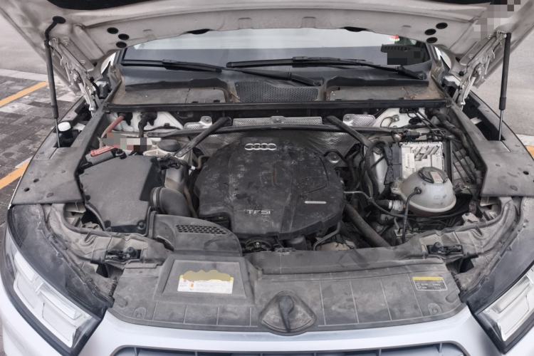 Used Audi Q5L 2020 45 TFSI Prestige Fashion Model Engine Bay