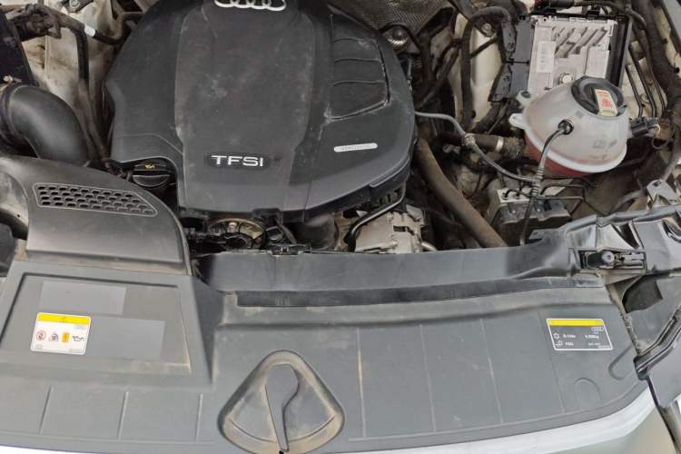 Used Audi Q5L 2020 Updated 40 TFSI Prestige Fashion Edition Engine Bay