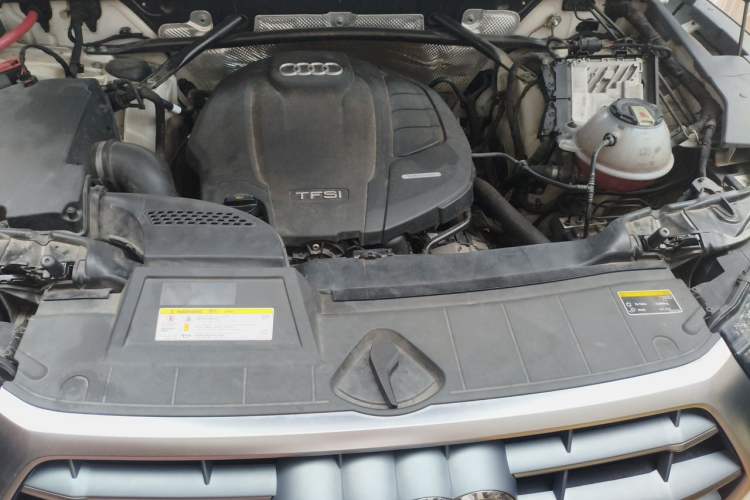 Used Audi Q5L 2020 Updated 40 TFSI Prestige Fashion Edition Engine Bay