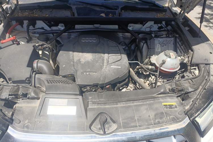 Used Audi Q5L 2020 Updated 40 TFSI Prestige Fashion Edition Engine Bay