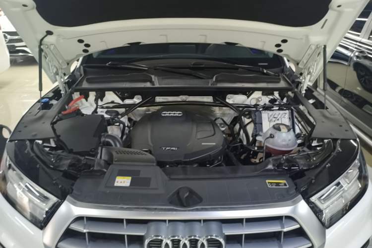 Used Audi Q5L 2020 Updated 40 TFSI Prestige Fashion Edition Engine Bay