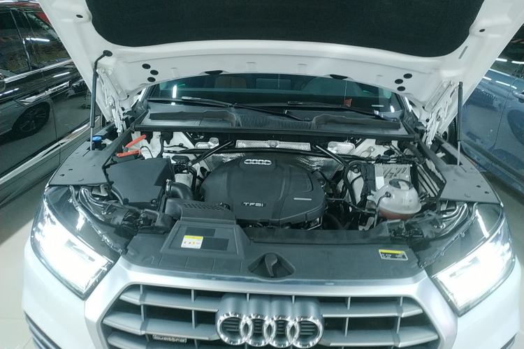 Used Audi Q5L 2020 Updated 40 TFSI Prestige Fashion Edition Engine Bay