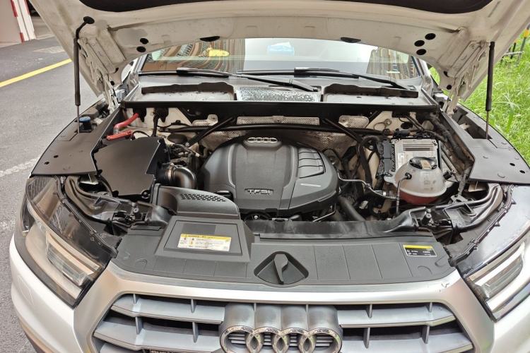 Used Audi Q5L 2020 40 TFSI Prestige Edition Engine Bay