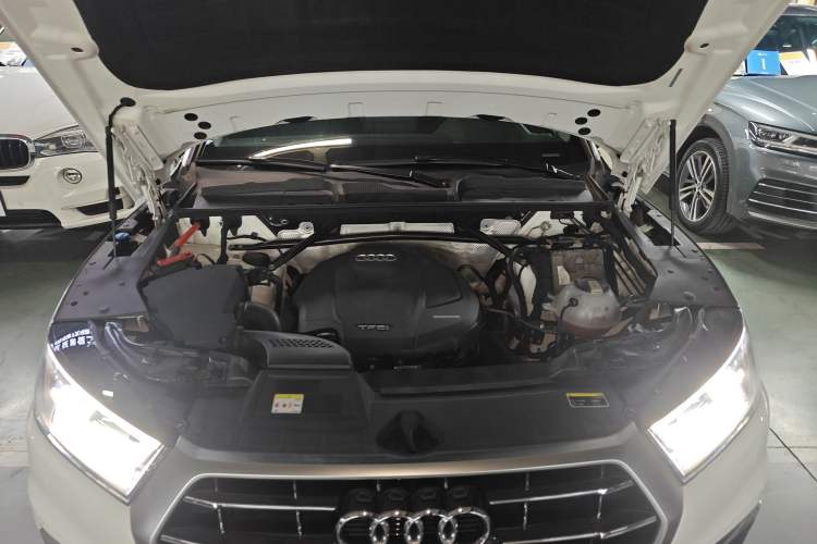 Used Audi Q5L 2020 45 TFSI Prestige Elegant Edition Engine Bay