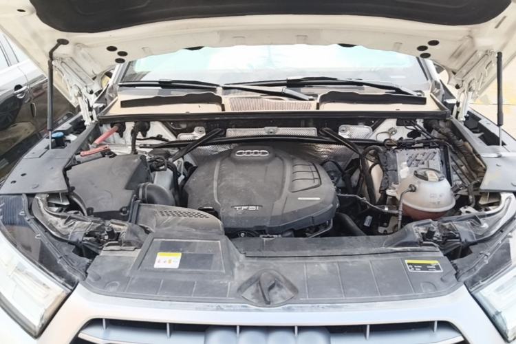 Used Audi Q5L 2020 Updated 40 TFSI Prestige Fashion Edition Engine Bay
