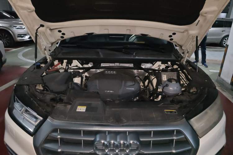 Used Audi Q5L 2020 Updated 40 TFSI Prestige Fashion Edition Engine Bay