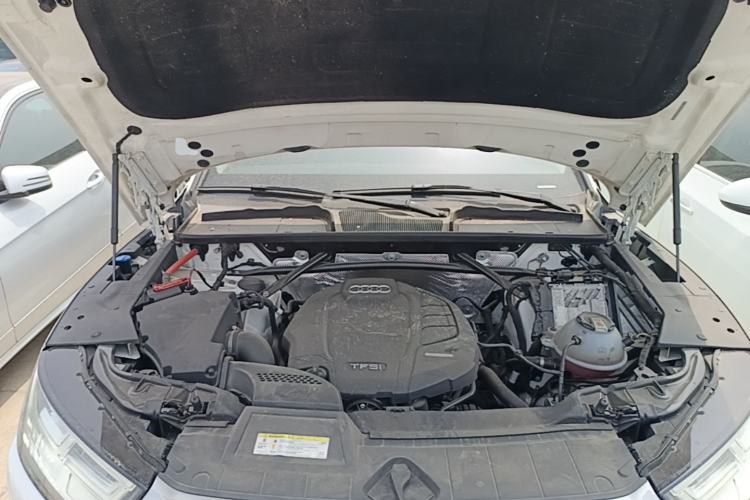 Used Audi Q5L 2020 45 TFSI Prestige Fashion Model Engine Bay