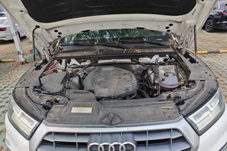 Used Audi Q5L 2020 45 TFSI Prestige Fashion Model Engine Bay