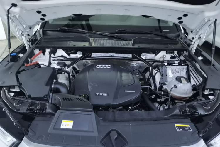 Used Audi Q5L 2020 Updated 40 TFSI Prestige Fashion Edition Engine Bay